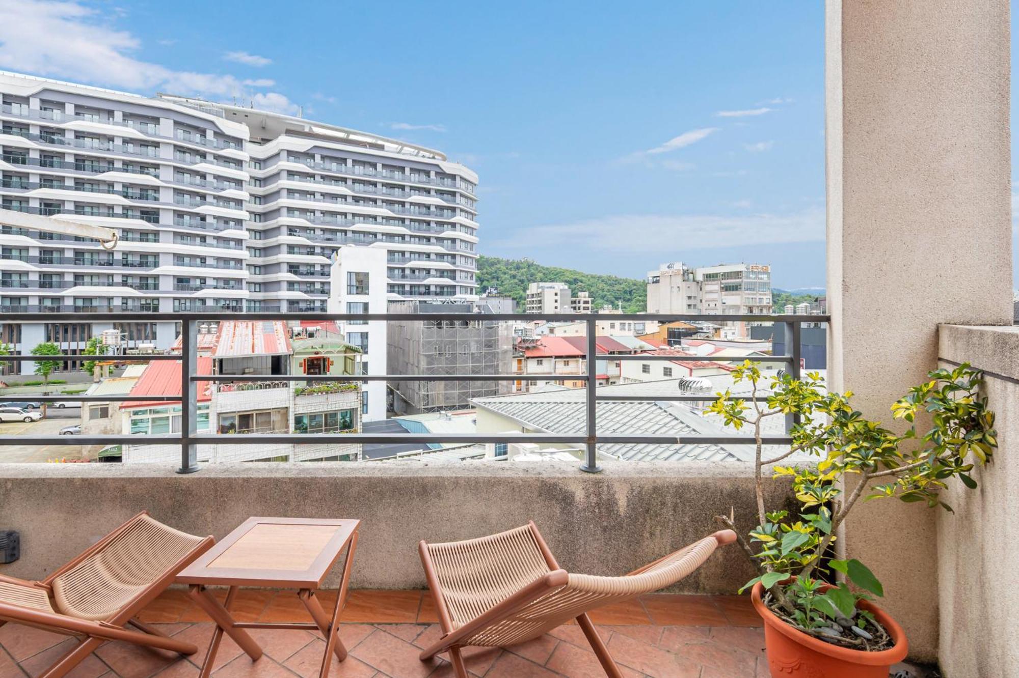 Sun Moon Lake Itathao Vacation Inn With Elevator Yuchi Buitenkant foto