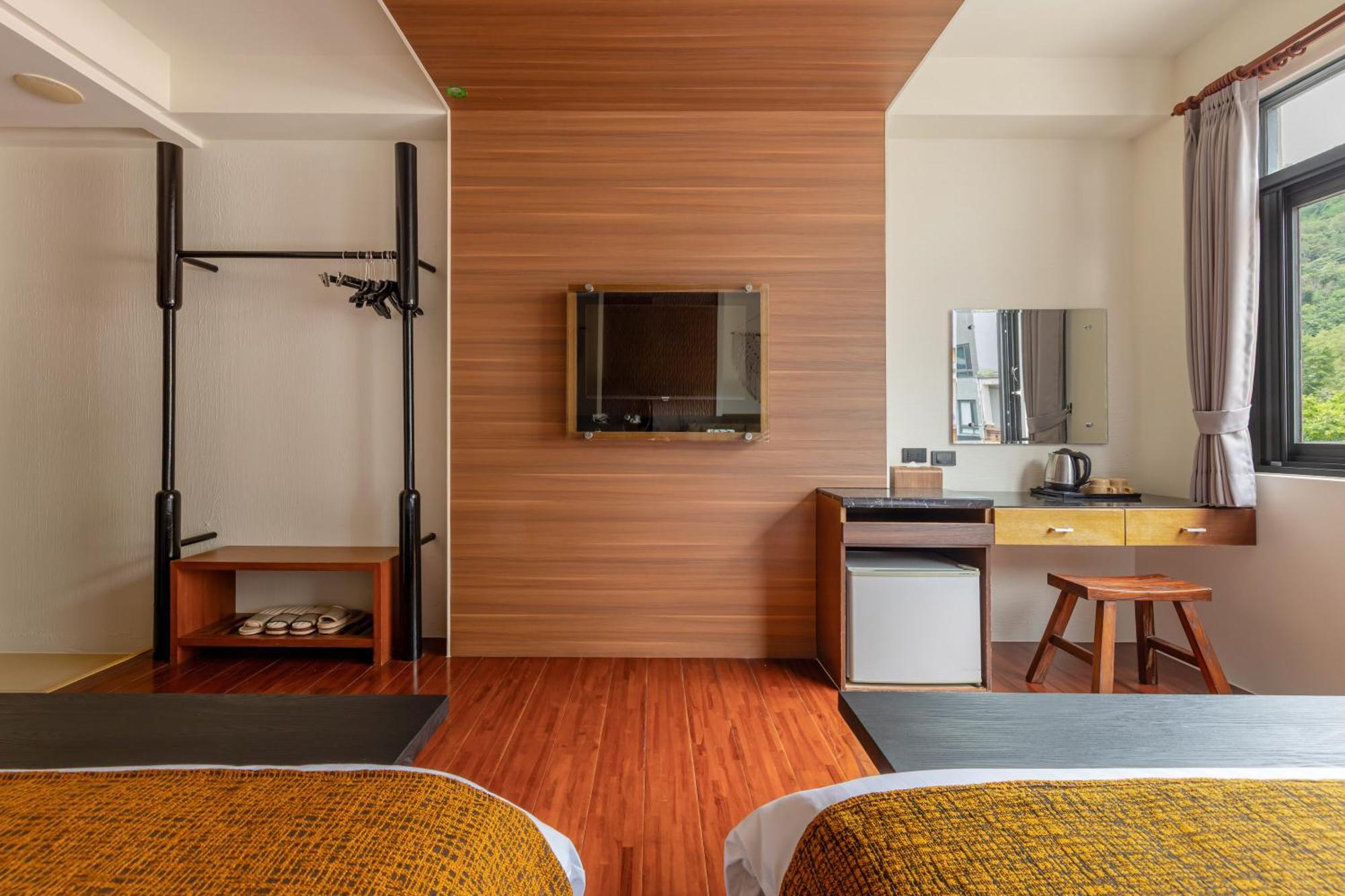 Sun Moon Lake Itathao Vacation Inn With Elevator Yuchi Buitenkant foto