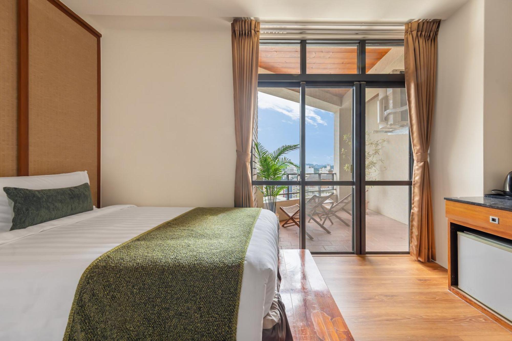 Sun Moon Lake Itathao Vacation Inn With Elevator Yuchi Buitenkant foto