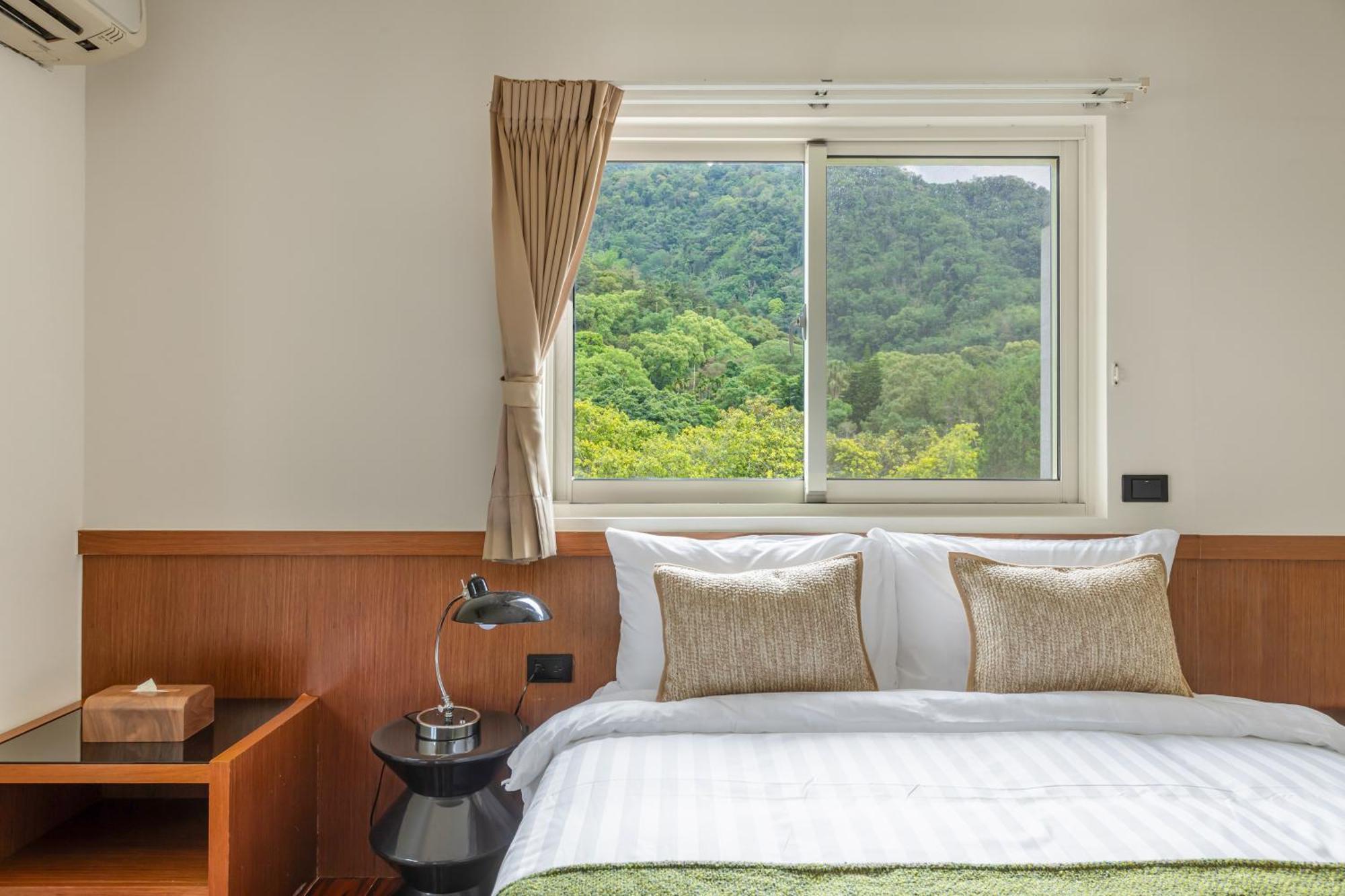 Sun Moon Lake Itathao Vacation Inn With Elevator Yuchi Buitenkant foto