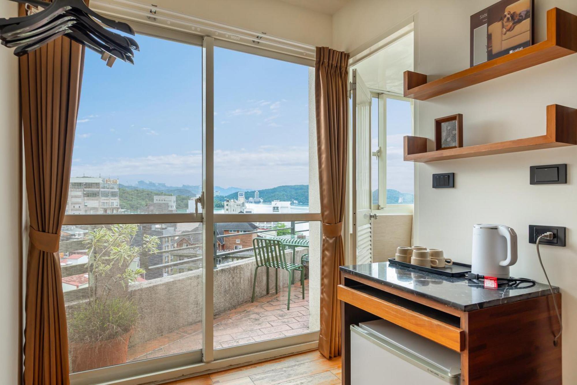 Sun Moon Lake Itathao Vacation Inn With Elevator Yuchi Buitenkant foto
